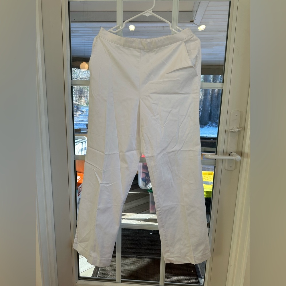 Alfred Dunner White Elastic-Waist Pants